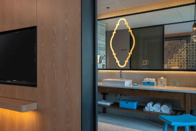 غرفة عائلية بسريرين مزدوجين بإطلالة على الحديقة بشرفة، Renaissance Xiamen Hotel 2/3