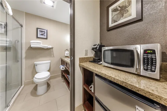 غرفة بسرير كينج، Best Western Plus Truckee-Tahoe Hotel 4/4