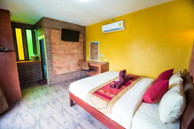 1 Bedroom, Classic, King Bed, Balcony, Pongphen Guesthouse 3/10