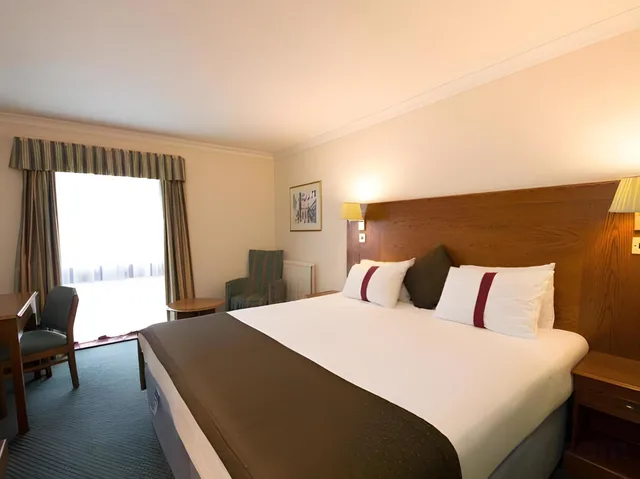 غرفة تنفيذية، Citrus Hotel Coventry By Compass 1/1