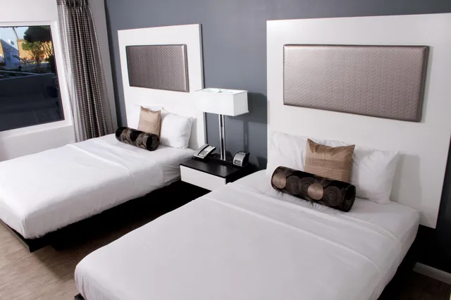 غرفة قياسية، Lotus Boutique Inn Suites 3/8