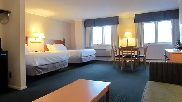جناح، Magnuson Grand Pioneer Inn And Suites 1/1