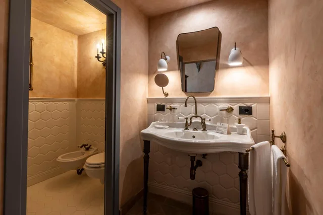 جناح بشرفة، Villa Petriolo 4/5