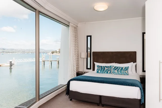 Overwater, Executive, King Bed، Trinity Wharf Tauranga 1/7