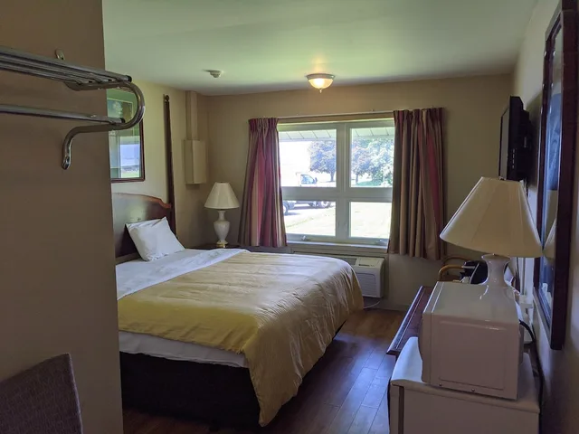 غرفة أساسية بسرير كينج، Port Motel 1/2