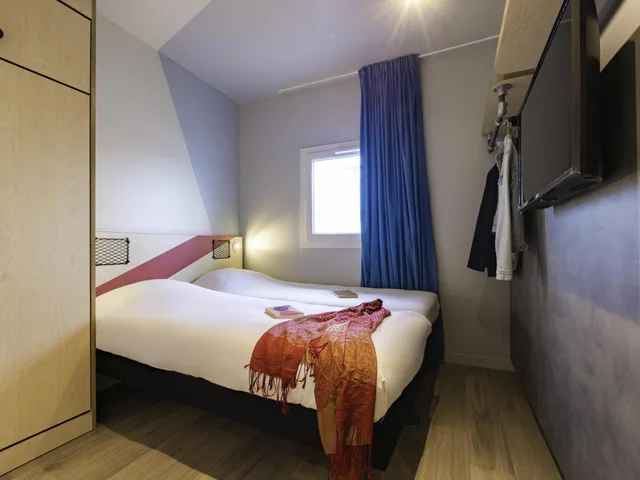 غرفة ثلاثية بثلاثة أسرّة، Ibis Budget Villemomble 3/10