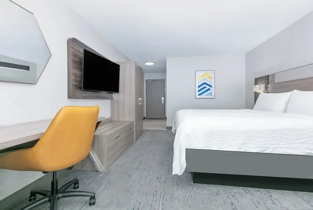 غرفة قياسية بسرير كينج، Holiday Inn Express Hotel Suites Valparaiso 4/7