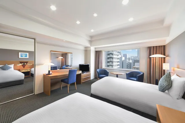 غرفة كلاسيكية بسريرين منفصلين مع دخول الصالة، Grand Mercure Sapporo Odori Park 3/5