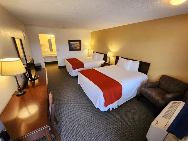 غرفة بسريرين كوين، Budget Motel 1/4