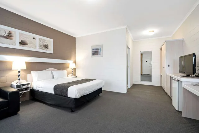 غرفة بسرير كوين، Comfort Inn & Suites King Avenue 3/5