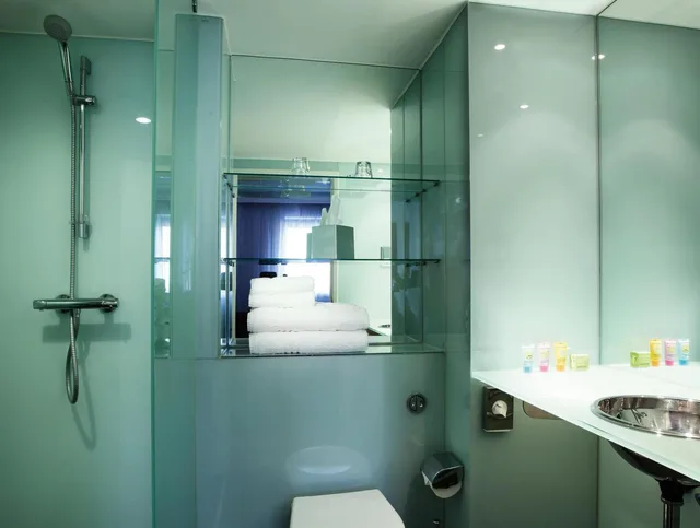 غرفة بسرير مزدوج أو سريرين منفصلين، B&B HOTEL Derby 1/1