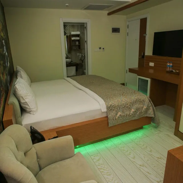 غرفة بسرير مزدوج أو سريرين منفصلين بإطلالة على الحديقة، Quantum Hotel 2/10