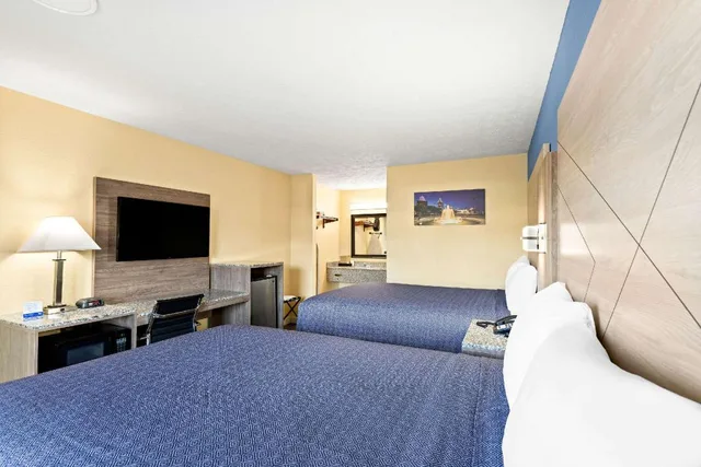 غرفة بسريرين كوين، Rodeway Inn Oxford, AL 5/7