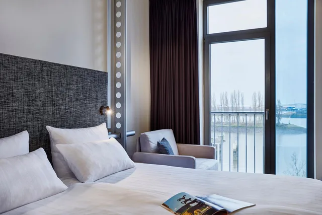 Innside, King Bed, River View، Innside By Melia Bremen 9/10