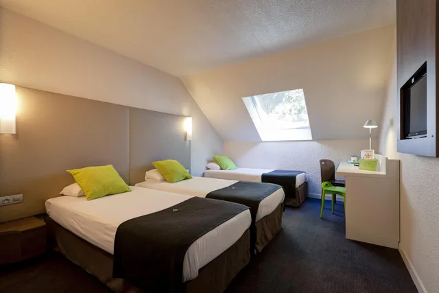Standard, Multiple Beds، Hotel Campanile Geneve - Aeroport/Palexpo 1/5