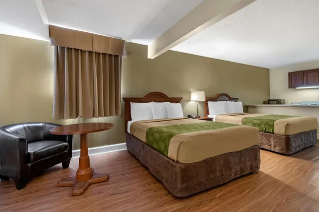 جناح بسرير كوين، Econo Lodge Inn & Suites Lugoff - Sc 1/9