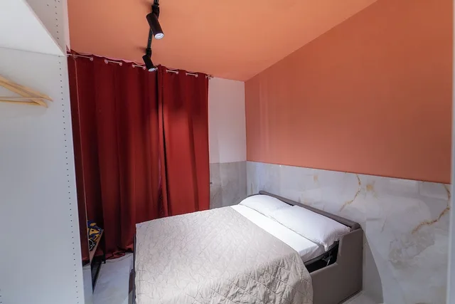 غرفة قياسية بسرير مزدوج في الملحق، B&B Le 4 Stagioni Dante's Suites 3/5