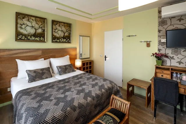 غرفة عائلية رباعية بسريرين منفصلين مع أريكة، Hotel Jupiter 2/10