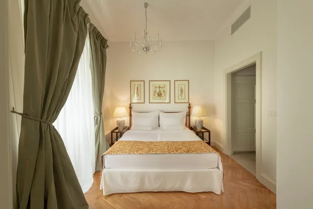 Presidential, Suite, King Bed, Kitchen, The Mozart Prague 1/2