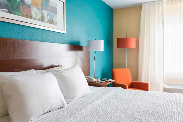 غرفة، Fairfield Inn And Suites By Marriott Mansfield Ontario 1/3