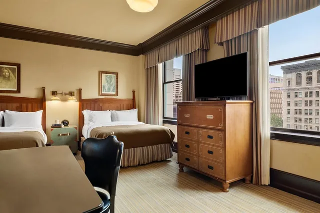 Arctic, Classic, 2 Queen Beds، Arctic Club Hotel 3/4