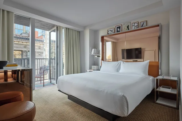 Studio, King Bed, Balcony, Hotel Park Ave 1/4