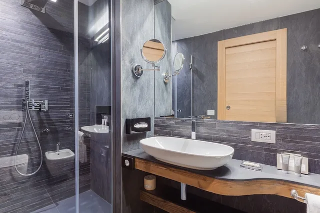 2 Bedrooms, Master, Executive, Suite, Twin Beds, Queen Bed, Sofa، Hotel Excelsior Planet 9/10
