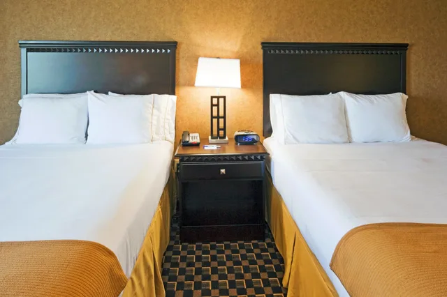 غرفة قياسية بسريرين مزدوجين لذوي الإعاقة، Holiday Inn Express Hotel Suites Ennis 3/4