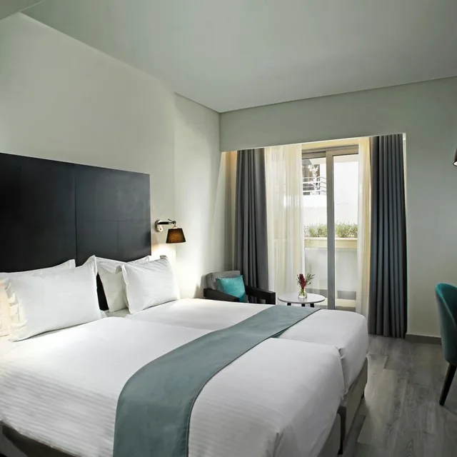 غرفة بسرير مزدوج أو سريرين منفصلين بشرفة، Lozenge Hotel 1/10
