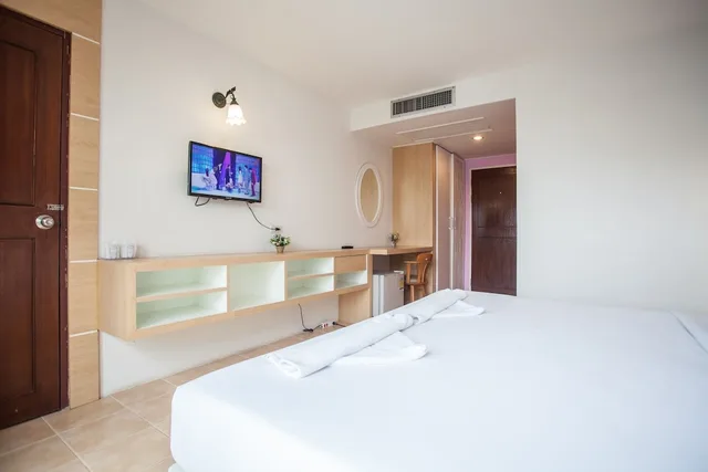 غرفة بسرير كينج بإطلالة على الحديقة، The Greenery Hotel 6/9