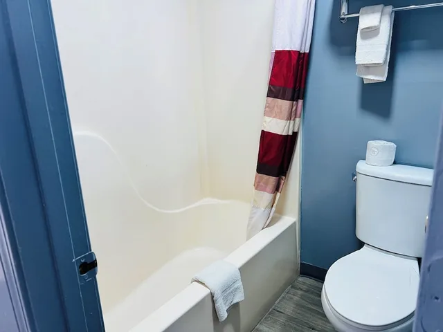 غرفة بسريرين مزدوجين يُسمح فيها بالحيوانات الأليفة، Relax Inn 3/3