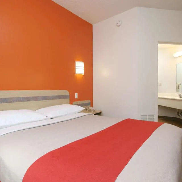 غرفة بسرير كوين، Motel6 Colchester VT - Burlington 9/10