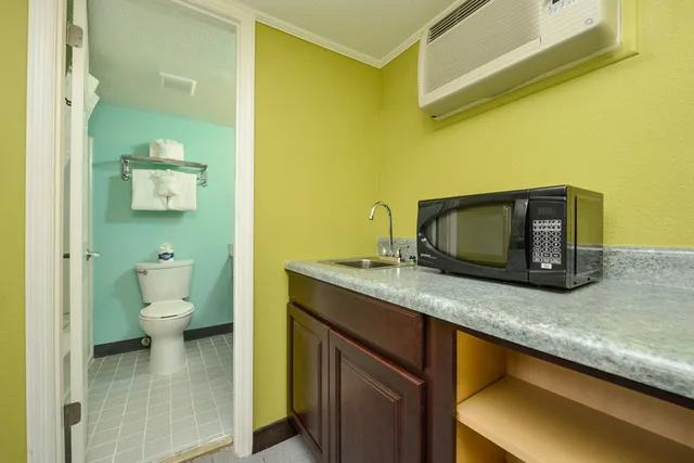 Standard, 2 Queen Beds, Beach Front, City View، Mermaid Inn 7/7