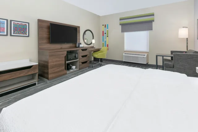 غرفة بسرير كينج لذوي الإعاقة، Hampton Inn Kingsville 3/5