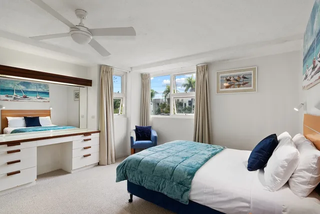 1 Bedroom, Deluxe, Apartment, Queen Bed, Garden View, 84 The Spit Holiday Apartments 1/8