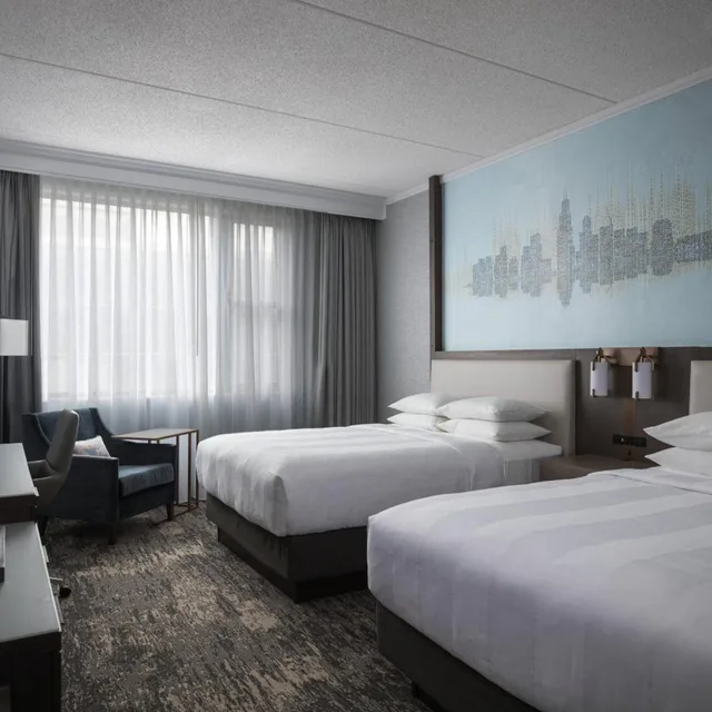 غرفة كبيرة بسريرين كوين مع أريكة، The Courtyard by Marriott Chicago at Medical District/UIC 2/2