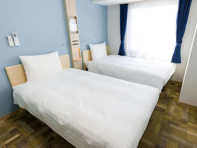 غرفة قياسية بسريرين منفصلين للمدخنين، Toyoko Inn Kyoto Biwako Otsu 1/6