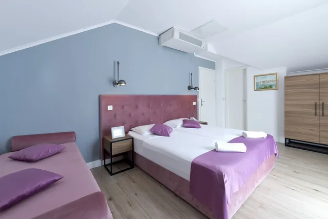غرفة بسرير مزدوج أو سريرين منفصلين بإطلالة جزئية على البحر، Perla Hotel Dubrovnik 9/10