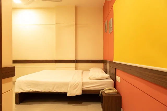 Queen Room, Ginger Hotel Tirupur 6/7