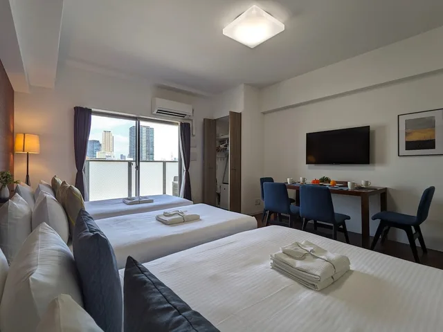 غرفة عائلية ثلاثية بسرير مزدوج وسريرين منفصلين، Eslead Hotel Namba Ebisu West 2/10
