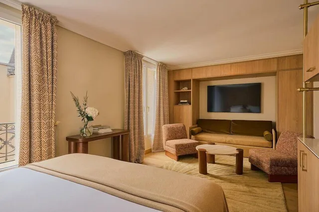 غرفة ديلوكس بإطلالة، Madison Hotel 4/10