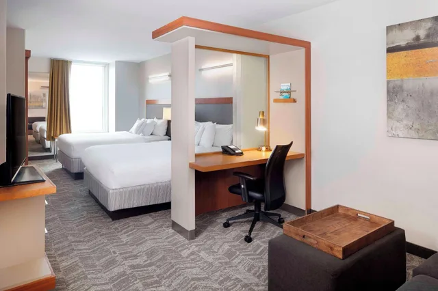 غرفة بسريرين كوين بإطلالة في طابق مرتفع، Springhill Suites Indianapolis Downtown 5/6