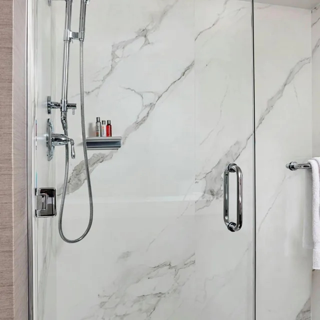 Room, King or Queen Bed, Concierge Level، Charlotte Marriott SouthPark 4/5