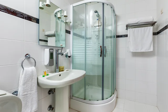 Room, Double or Twin Bed, Partial View، Xenios Possidi Paradise Hotel 3/3