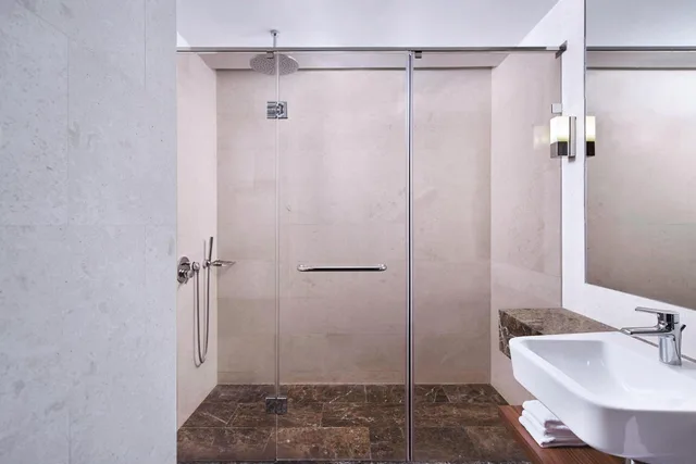 غرفة كلاسيكية، Metropol Palace Hotel 5/6