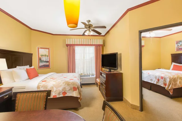 غرفة بسريرين كوين لذوي الإعاقة، Hawthorn Suites by Wyndham Corpus Christi Padre Island 1/2