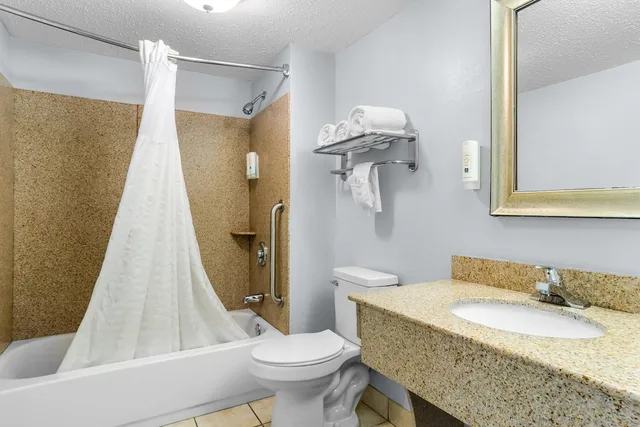 جناح كبير بسرير كينج، Quality Inn & Suites Greenville - Haywood Mall 8/10