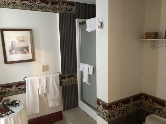 Charlotte, Standard, Queen Bed، Keller House Bed &amp; Breakfast 2/3