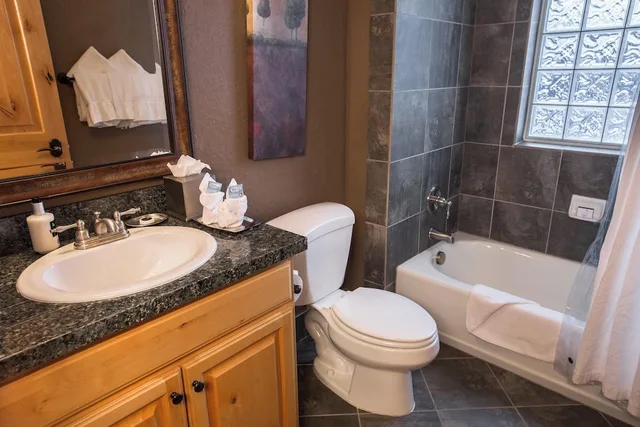 1 Bedroom, Condominium, Loft, Queen Bed, 2 Sofa، Silverado Lodge 3/6