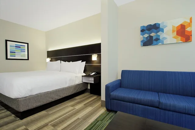 جناح بسرير كينج، Holiday Inn Express And Suites Katy 2/3